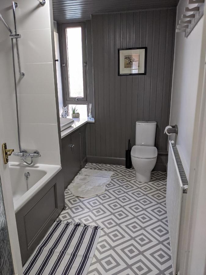 Central Hawick Spacious Stylish Flat With Log Burner Екстер'єр фото
